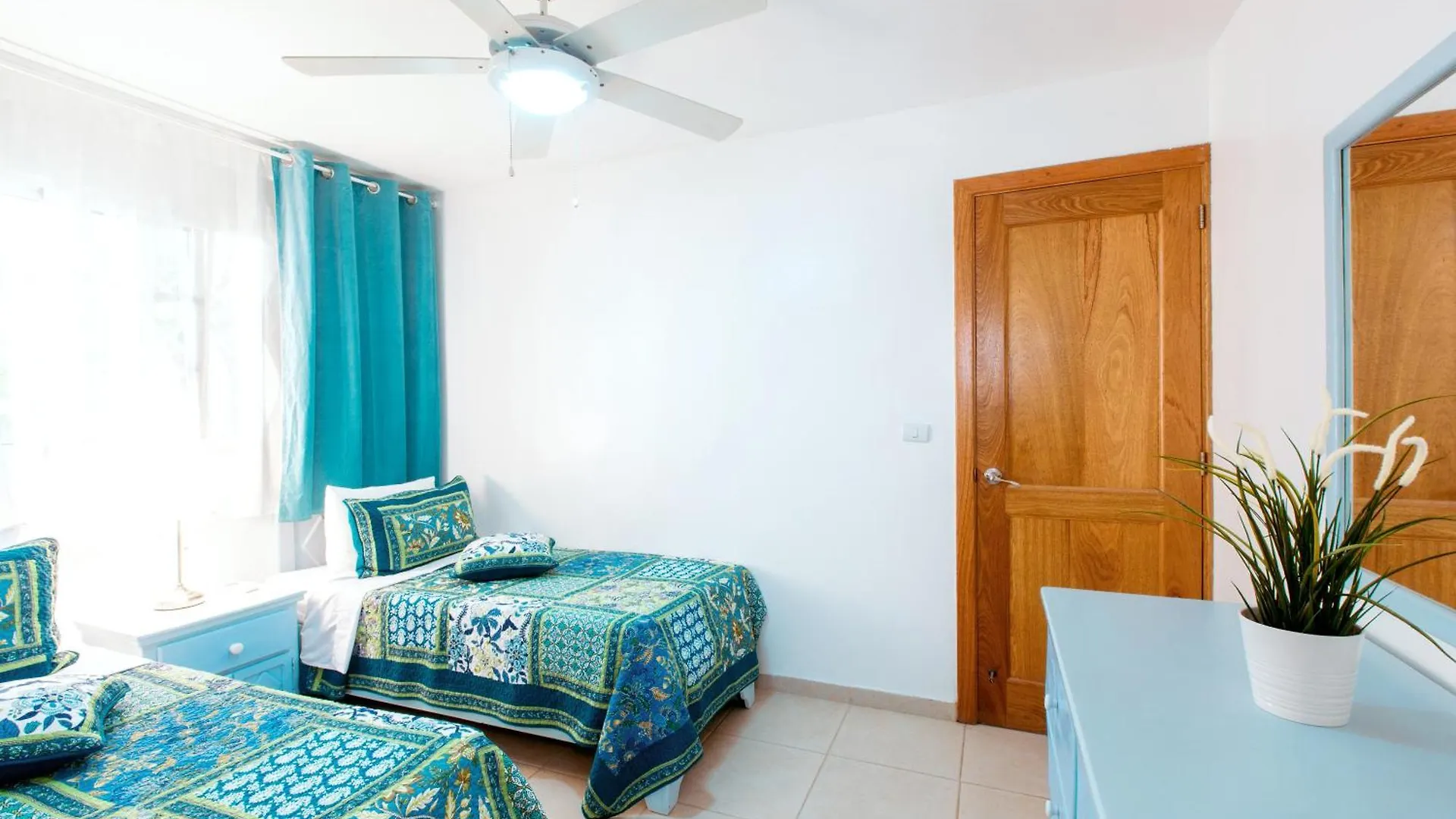 Tropical Villas At Los Corales Beach - Caribbean Rentals Fzco Punta Cana