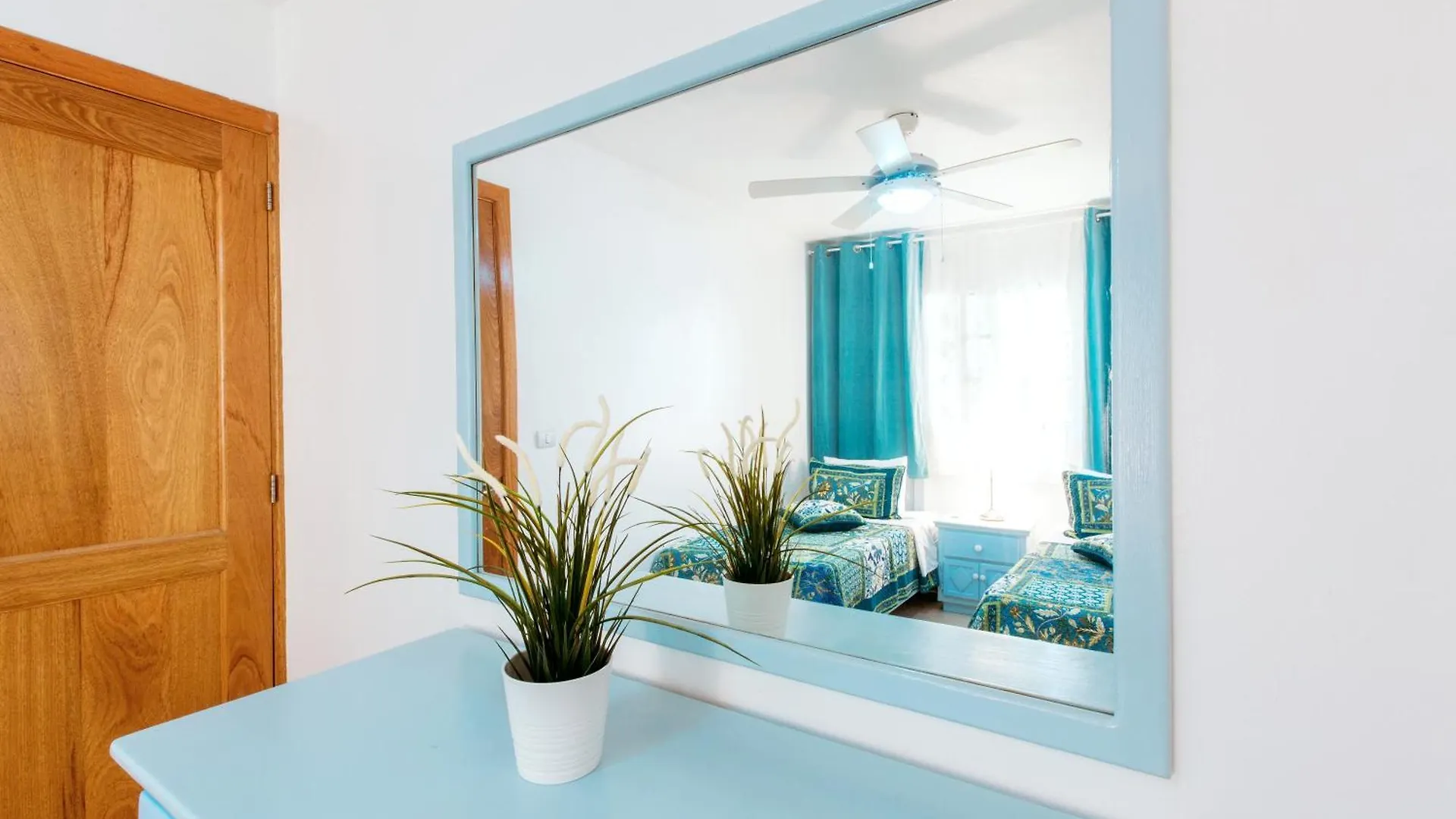Hotel Tropical Villas At Los Corales Beach - Caribbean Rentals Fzco Punta Cana
