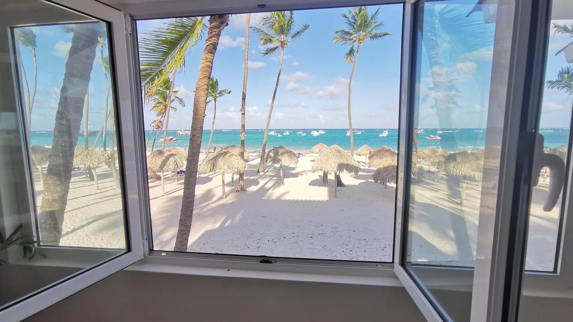 Tropical Villas At Los Corales Beach - Caribbean Rentals Fzco Punta Cana